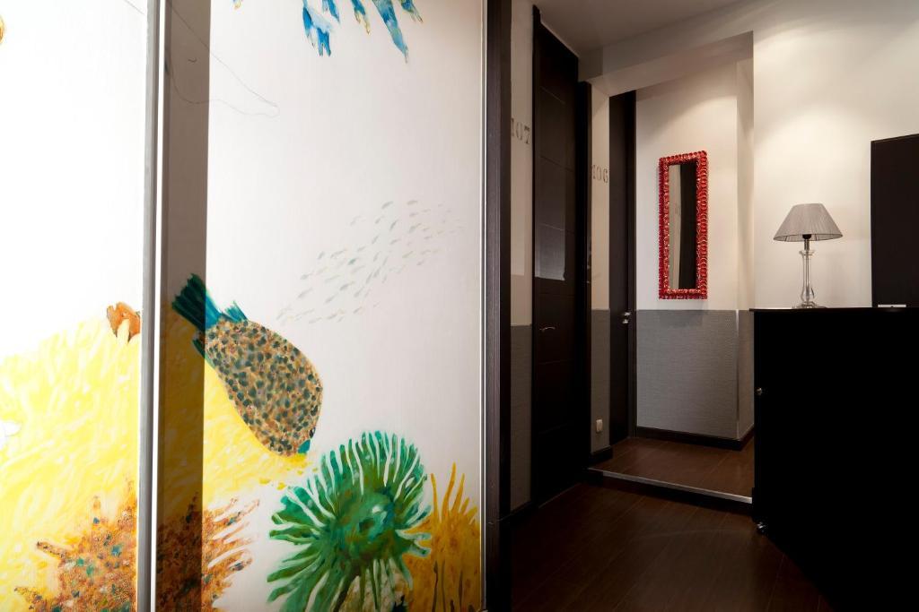 Thc Latina Hostel Мадрид Екстер'єр фото